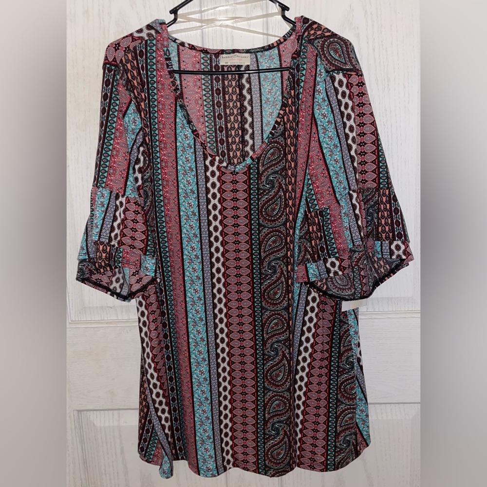 Ladies ruffle sleeve patterned top